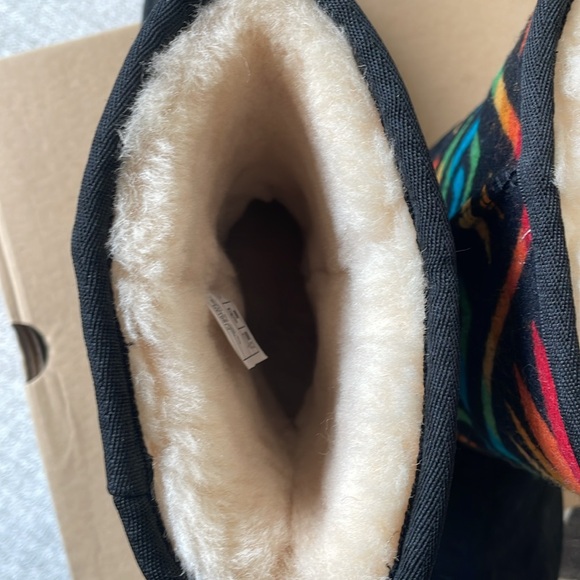 UGG/PENDLETON LIKE NEW BOOTS SIZE 8 - Picture 8 of 15